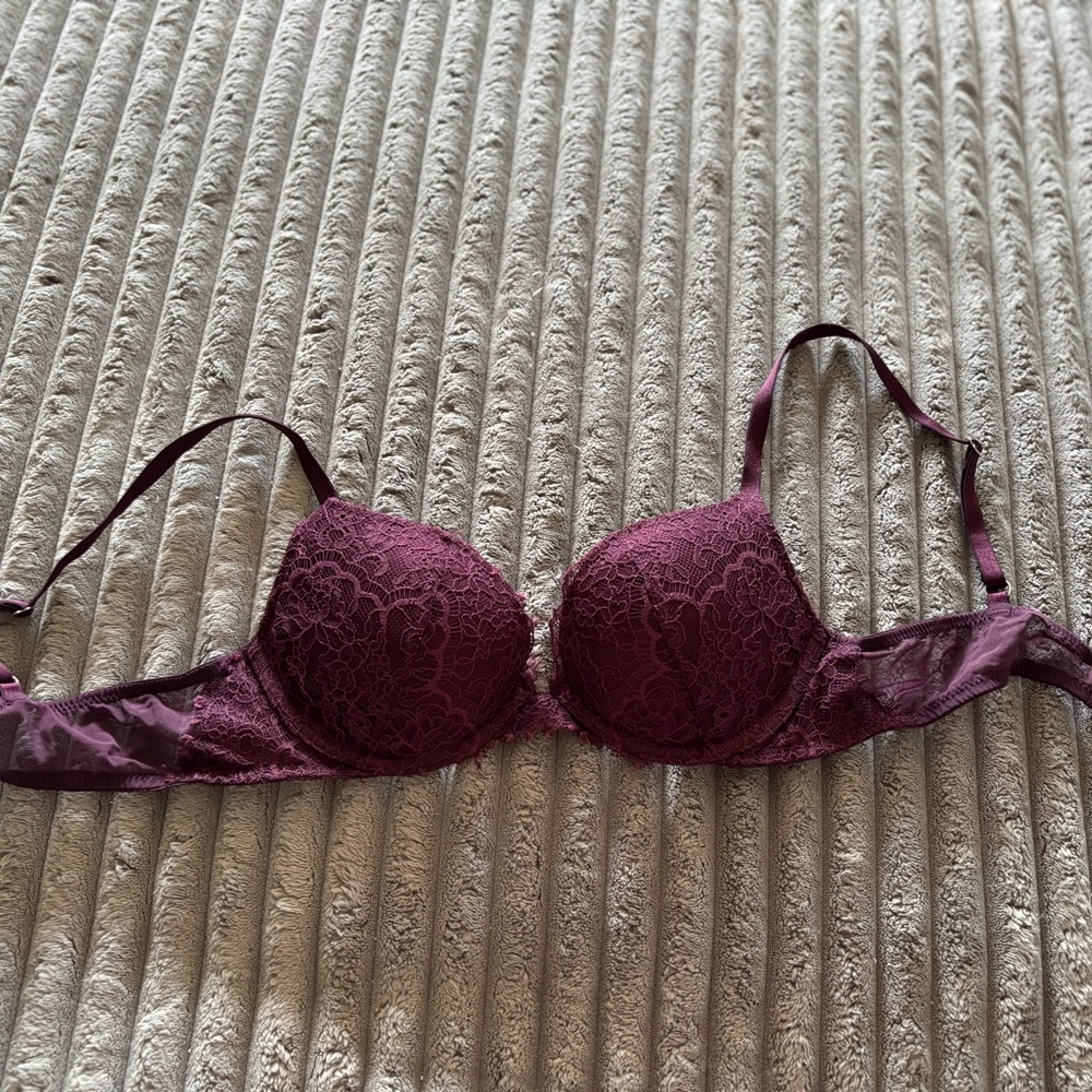 Elegant Lace Bra - Burgundy